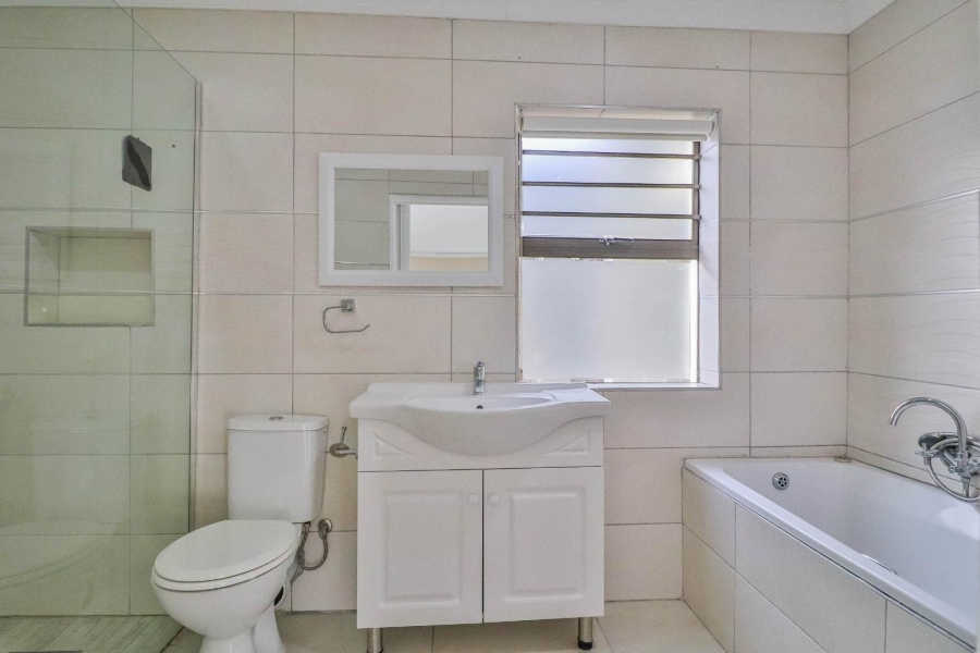 4 Bedroom Property for Sale in Hartenbos Landgoed Western Cape